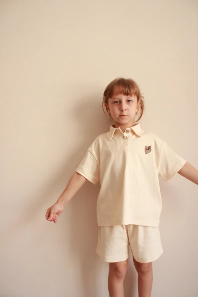 Koza Nakışlı Polo Yaka Şortlu Takım ürün görseli