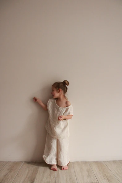 Bej Çizgili Sırt Detaylı Müslin Takım - Resim 3