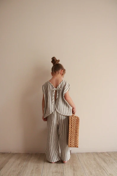 Gri Çizgili Sırt Detaylı Müslin Takım ürün görseli