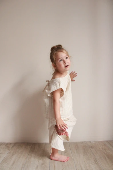 Bej Çizgili Sırt Detaylı Müslin Takım - Resim 4