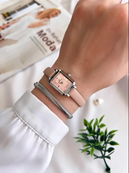 Daniel Klein Minimalist Model Deri Kordon 3 Atm Suya Dayanıklı Özel Tasarım Kadın Kol Saat+Bileklik VS.BLKT.0439 - 2