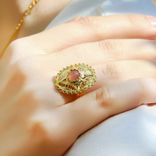 Doğal Taş Pembe Kuvars Doğal Taşlı Telkari Modelli Kadın Ayarlanabilir Altın Kaplama Yüzük euy65pkg ürün görseli