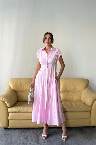 KOLSUZ VATKALI ÖNDEN DÜĞMELİ  BEL PENS DETAYLI POPLİN ELBİSE - Pembe - 4