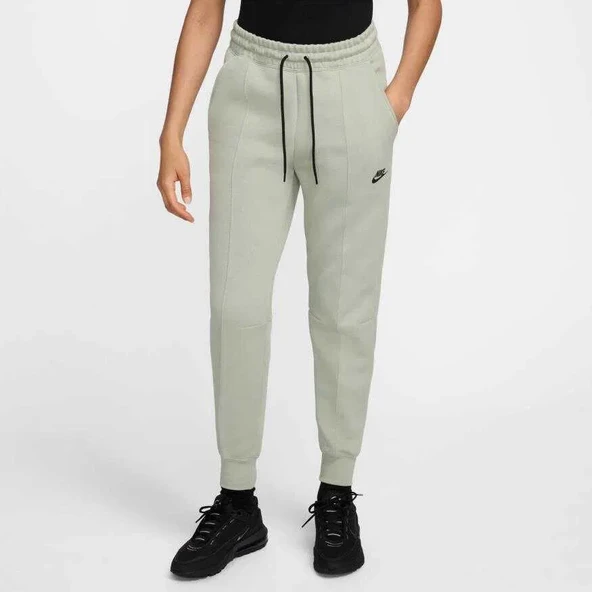 NİKE Tech Fleece Jogger FB8330-370