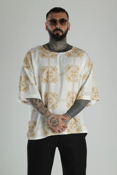 Sarı Nakış İşlemeli Oversize T-Shirt - 3