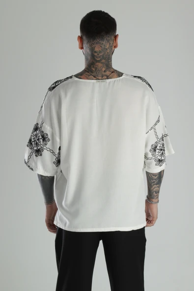 Siyah Nakış İşlemeli Oversize T-Shirt - 4