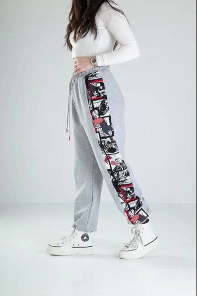 Çizgi Roman Desenli Gri Jogger - 2