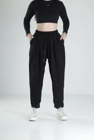Pileli Siyah Jogger Pantolon