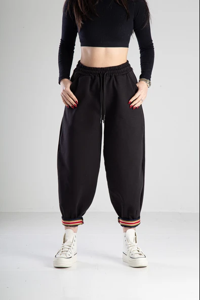 Paça Detaylı Pantolon