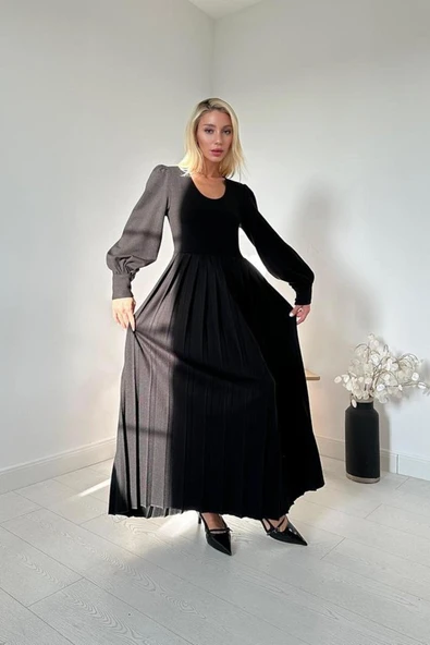 Siyah Bisiklet Yaka Elbise