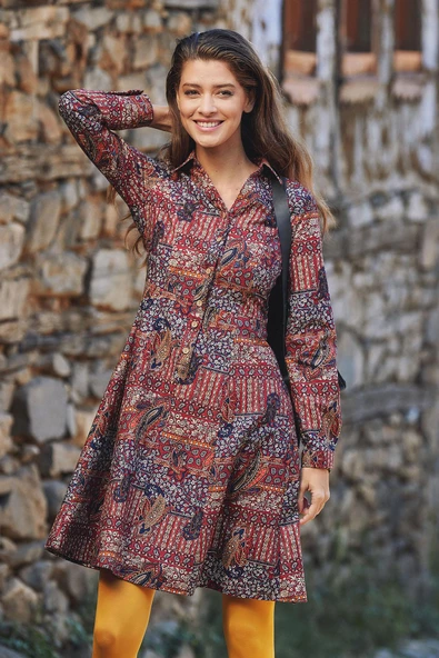 Kayık Yaka Büzgü Detaylı Uzun Kollu Günlük Elbise