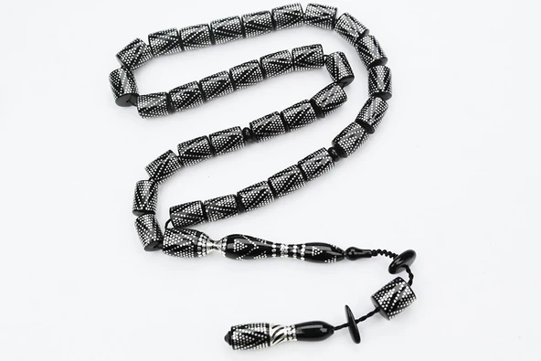 Kesme Piramit Zikzak İşlemeli Oltu Taşı  Tespih - 2