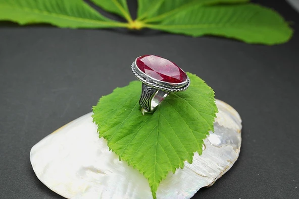 Yakut Rüzgarı Desenli Gümüş Yüzük