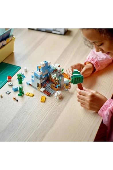 LEGO ® Minecraft® Donmuş Tepeler 21243 - 8 Yaş ve Üzeri Çocuklar için Oyuncak Yapım Seti (304 Parça) - 9