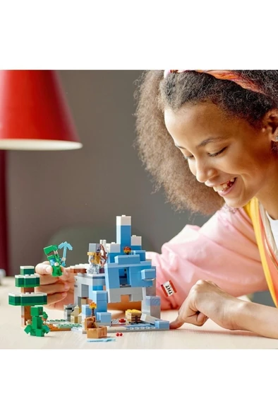 LEGO ® Minecraft® Donmuş Tepeler 21243 - 8 Yaş ve Üzeri Çocuklar için Oyuncak Yapım Seti (304 Parça) - 8