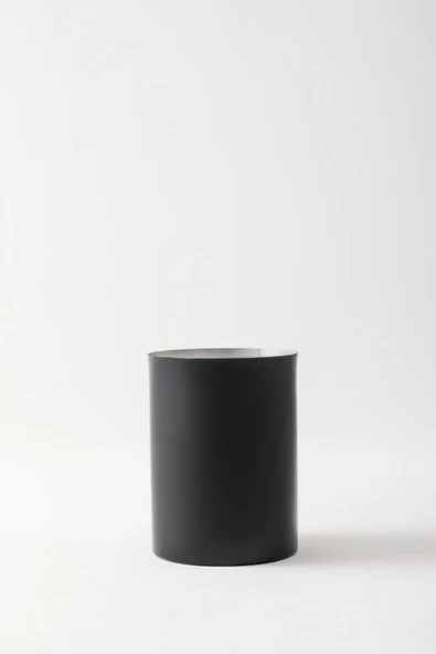 Güleç Yapay Çiçek Metal Saksı Siyah 25*30