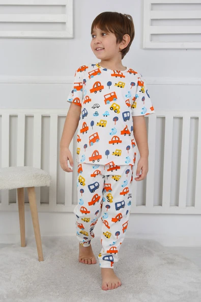 Kısakollu İnterlok Trafik Maceralı Renkli Arabalar Deseniyle Çocuk Pijama Takımı (Alt-ÜST)