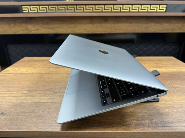 Apple MacBook Air M1 8GB RAM 256GB SSD macOS 13” QHD+ Uzay Grisi MGN63TU/A (İKİNCİ EL) - 7