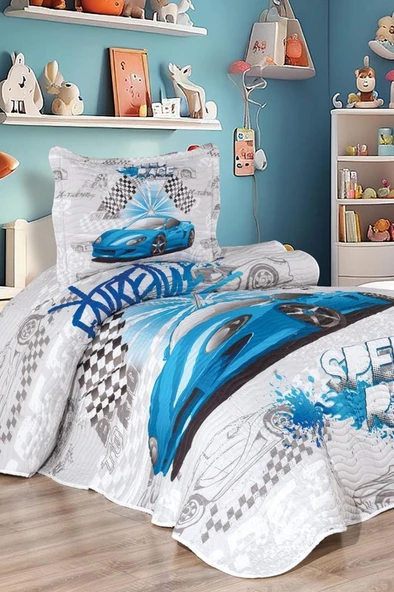Fast Car Baskılı Kapitoneli Tek Kişilik Yatak Örtüsü Mavi ürün görseli