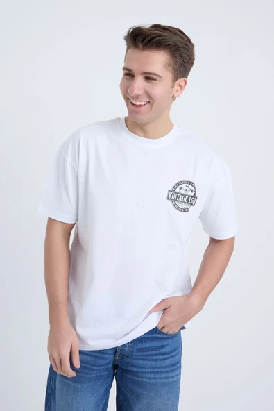 Moxe Collection Erkek Oversize Baskılı Tişört Beyaz Vintage Logo