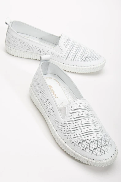 Hakiki Deri Ortopedik Kadın Günlük Ayakkabı Beyaz Bağsız Lazer Baskılı ürün görseli