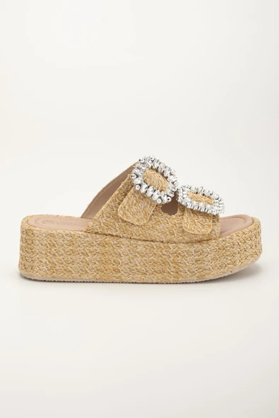 Kadın Dolgu Topuklu Terlik Bej İki Bantlı Kare Taşlı Tokalı Kaplama Taban - Resim 3