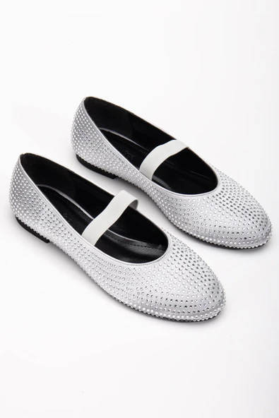 Kadın Babet Gümüş Saten Taşlı Elastik Bantlı Yuvarlak Burun ürün görseli