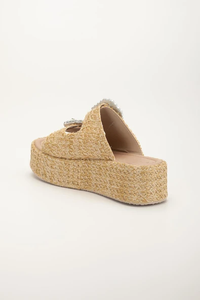 Kadın Dolgu Topuklu Terlik Bej İki Bantlı Kare Taşlı Tokalı Kaplama Taban - Resim 5