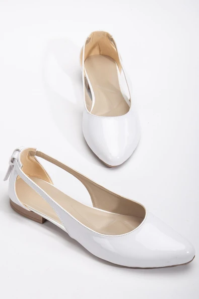 Kadın Babet Beyaz Rugan Yan Açık ürün görseli