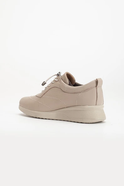 Hakiki Deri Ortopedik Kadın Günlük Ayakkabısı Bej Dolgu Topuklu Elastik Bağcıklı - Resim 5