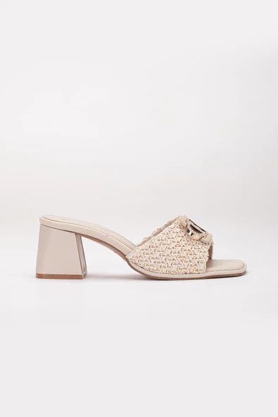 Büyük Beden Kadın Topuklu Terlik Bej Hasır Desen Taş Tokalı - Resim 3