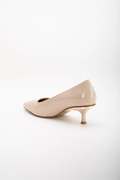 Büyük Numara Rugan Taşlı Yan Yüzlü Ten Kadın Kısa Topuklu Ayakkabı - Resim 5