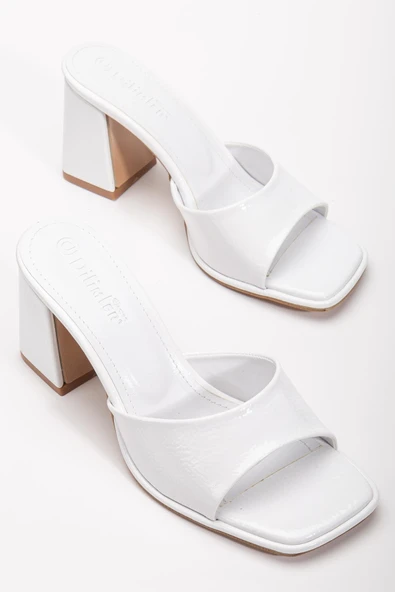 Büyük Beden Kadın Topuklu Terlik Beyaz Rugan İnce Bantlı ürün görseli