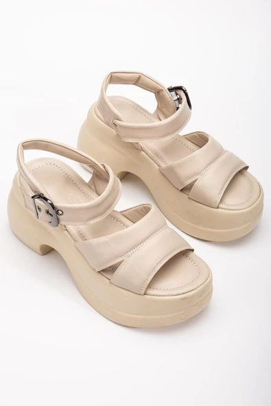 Kadın Dolgu Topuk Sandalet Bej 2 Kalın Bantlı cilt ürün görseli