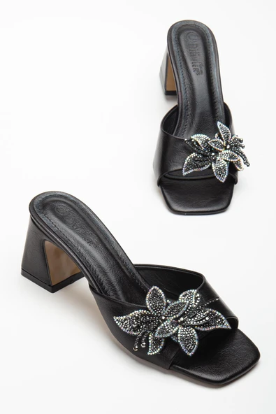 Kadın Topuklu Terlik Siyah Cİlt Taşlı Yaprak Aksesuarlı ürün görseli