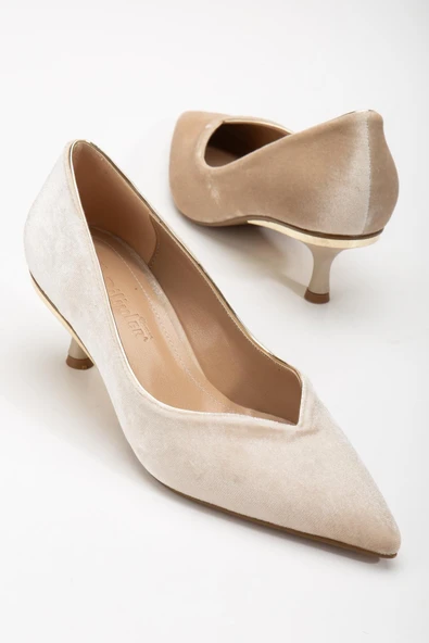 Büyük Numara Kaife V Yüzlü Bej Kadın Kısa Topuklu Ayakkabı ürün görseli