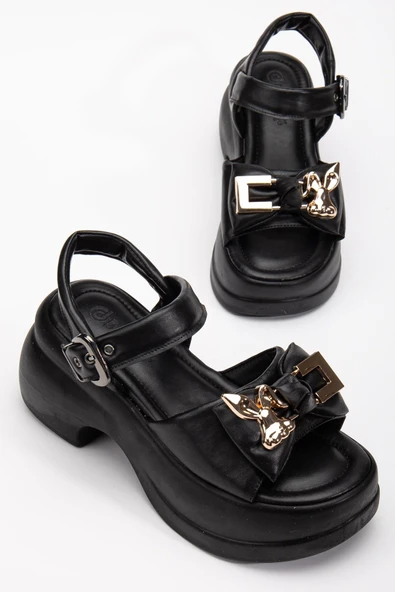 Kadın Dolgu Topuk Sandalet Siyah Baretli Tavşan Figürlü Tokalı ürün görseli