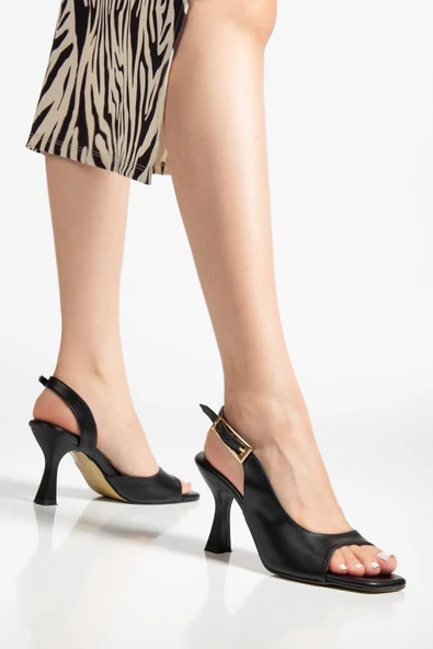 Kadı Topuklu Sandalet Ayakkabı Siyah Cilt Yan Büyük Tokalı - 2