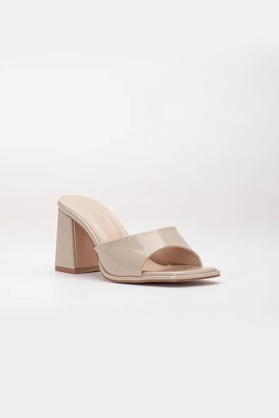 Büyük Beden Kadın Topuklu Terlik Bej Rugan İnce Bantlı - Resim 4