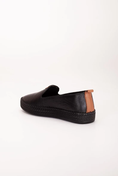 Hakiki Deri Kadın Günlük Ayakkabı Siyah Yüzlü Burun Baskılı Düz Taban - Resim 5