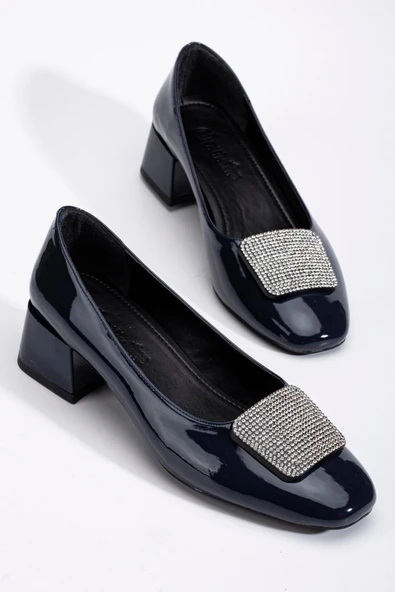 Büyük Numara Rugan Kare Taşlı Lacivert Kadın Kısa Topuklu Ayakkabı ürün görseli
