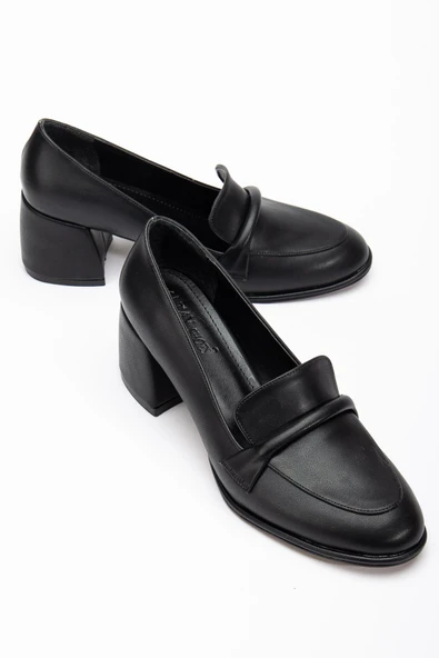 Kadın Topuklu Ayakkabı Siyah Yuvarlak Burun Hortumlu ürün görseli