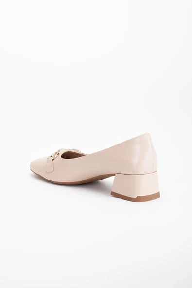 Büyük Numara Cilt Taşlı Aksesuar bej Kadın Kısa Topuklu Ayakkabı - Resim 5