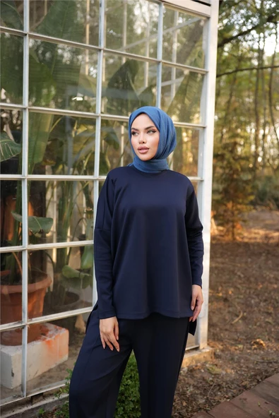 Arkası Uzun O Yaka Kısa Sweat-Pantolon İkili Eşofman Spor Takımı - (38-46) - 71216 - Lacivert - Resim 3