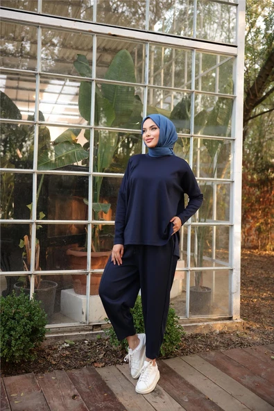 Arkası Uzun O Yaka Kısa Sweat-Pantolon İkili Eşofman Spor Takımı - (38-46) - 71216 - Lacivert - Resim 2