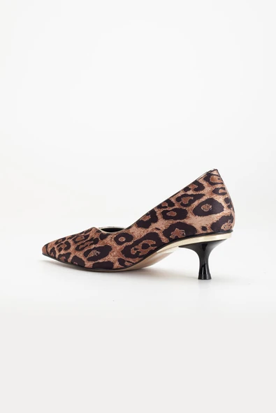 Büyük Numara Suni Deri V Yüzlü Leopar Kadın Kısa Topuklu Ayakkabı - Resim 5