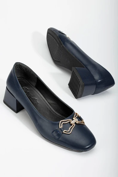 Büyük Numara Cilt Taşlı Aksesuar Lacivert Kadın Kısa Topuklu Ayakkabı ürün görseli