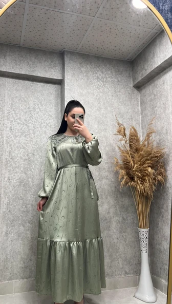 25Y3428 ELBİSE SATEN KUMAŞ DANTEL YAKA İNCİ DETAYLI