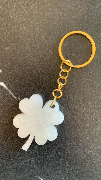 Parlak Beyaz Sedefli Renkli Yonca Şekil Gümüş Aksesuarlı Küçük Anahtarlık El Yapımı Epoksi Hediyelik - 8