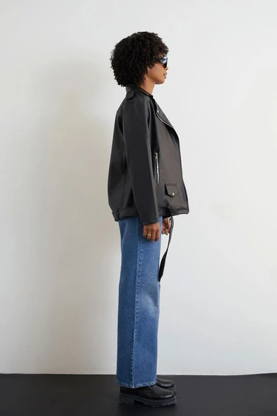 Uzun Deri Ceket Kadın Oversize Kesim Kemerli Model